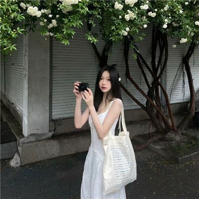 裙角飞扬的日子
